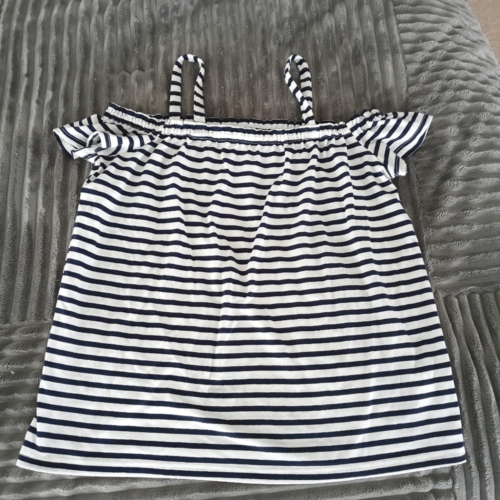 Off the shoulder girls white and navy top